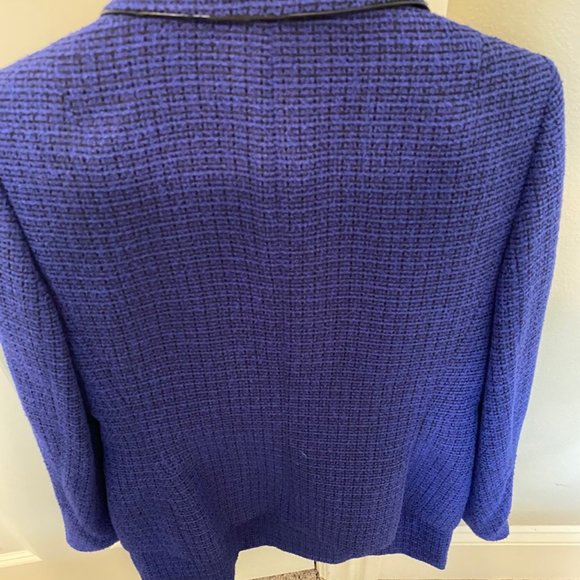 Le Suit Pant suit set/skirt - Picture 3 of 3